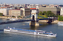 M/S River Aria, Chain Bridge, Budapest